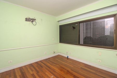 Apartamento à venda com 280m², 5 quartos e 4 vagas Apartamento à venda com 280m², 5 quartos e 4 vagasSuíte 2
