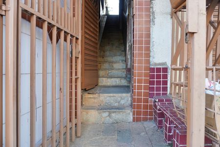 Casa para alugar com 52m², 2 quartos e sem vaga Casa para alugar com 52m², 2 quartos e sem vagaCorredor de entrada