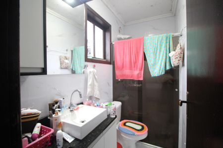 Banheiro da Suíte 1 de casa à venda com 3 quartos, 170m² em Jardim Itu, Porto Alegre