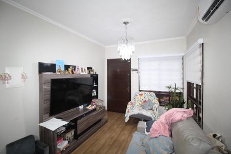 Casa à venda com 170m², 3 quartos e 3 vagasSala