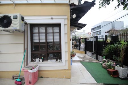 Casa à venda com 170m², 3 quartos e 3 vagasQuintal