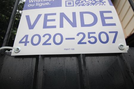 Casa à venda com 170m², 3 quartos e 3 vagasPlaquinha