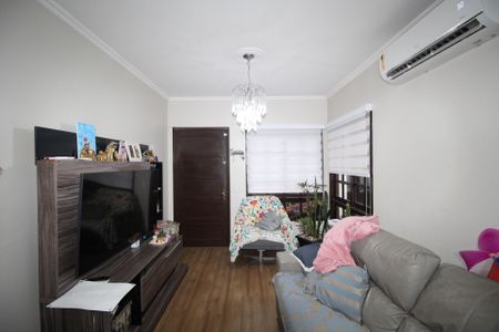 Sala de casa à venda com 3 quartos, 170m² em Jardim Itu, Porto Alegre