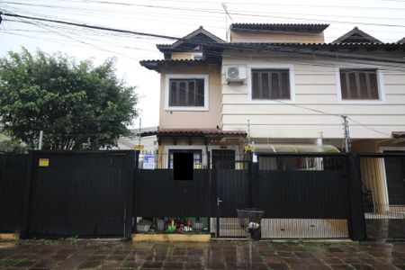 Casa à venda com 170m², 3 quartos e 3 vagasFachada