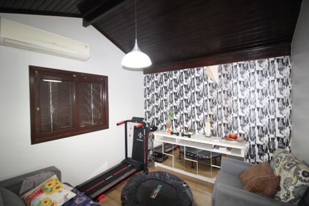 Casa à venda com 170m², 3 quartos e 3 vagasSala 2