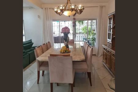 Casa para alugar com 550m², 4 quartos e 5 vagas Casa para alugar com 550m², 4 quartos e 5 vagasSala de Jantar