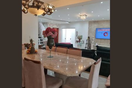 Casa para alugar com 550m², 4 quartos e 5 vagas Casa para alugar com 550m², 4 quartos e 5 vagasSala de Jantar