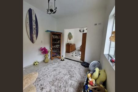 Casa para alugar com 550m², 4 quartos e 5 vagas Casa para alugar com 550m², 4 quartos e 5 vagasSala