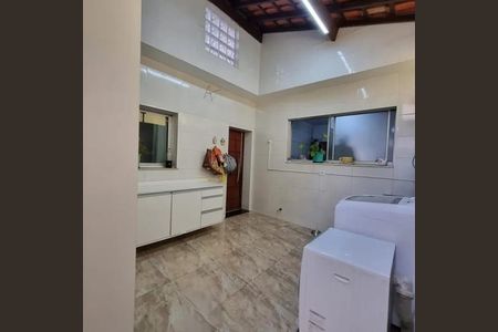 Área de Serviço de casa para alugar com 4 quartos, 550m² em Jardim Nossa Senhora do Carmo, São Paulo