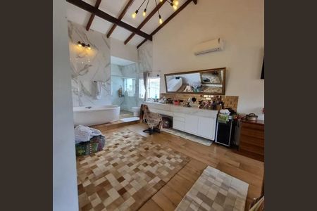 Casa para alugar com 550m², 4 quartos e 5 vagas Casa para alugar com 550m², 4 quartos e 5 vagasSuíte Master