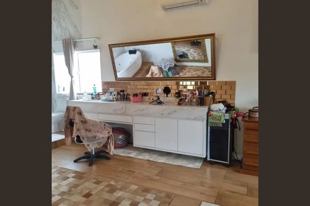Casa para alugar com 550m², 4 quartos e 5 vagas Casa para alugar com 550m², 4 quartos e 5 vagasSuíte Master