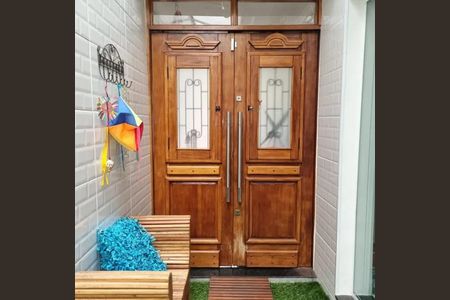 Casa para alugar com 550m², 4 quartos e 5 vagas Casa para alugar com 550m², 4 quartos e 5 vagasHall de Entrada