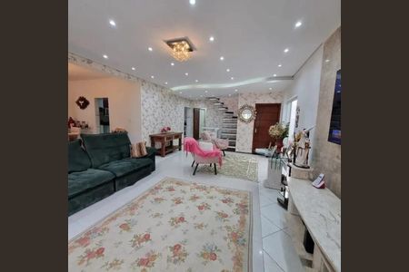 Casa para alugar com 550m², 4 quartos e 5 vagas Casa para alugar com 550m², 4 quartos e 5 vagasSala