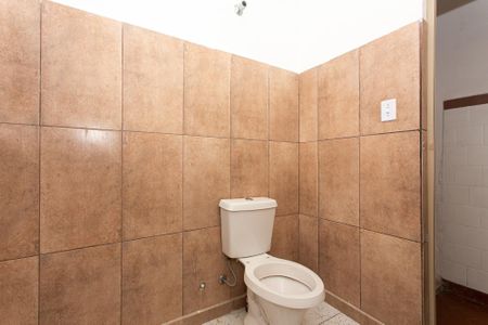 Casa para alugar com 110m², 2 quartos e 1 vaga Casa para alugar com 110m², 2 quartos e 1 vagaBanheiro