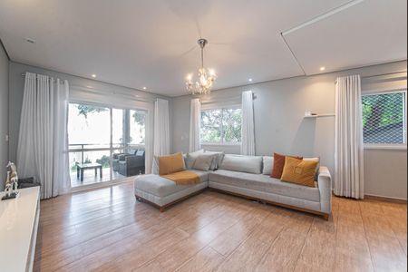 Casa para alugar com 298m², 3 quartos e 4 vagas Casa para alugar com 298m², 3 quartos e 4 vagasSala