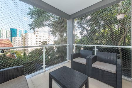 Casa para alugar com 298m², 3 quartos e 4 vagas Casa para alugar com 298m², 3 quartos e 4 vagasVaranda