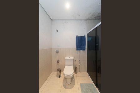 Casa para alugar com 298m², 3 quartos e 4 vagas Casa para alugar com 298m², 3 quartos e 4 vagasBanheiro da Suite