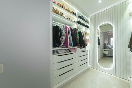 Casa para alugar com 298m², 3 quartos e 4 vagas Casa para alugar com 298m², 3 quartos e 4 vagasSuite - Closet