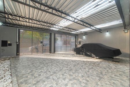 Casa para alugar com 298m², 3 quartos e 4 vagas Casa para alugar com 298m², 3 quartos e 4 vagasGaragem