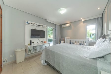 Casa para alugar com 298m², 3 quartos e 4 vagas Casa para alugar com 298m², 3 quartos e 4 vagasSuite