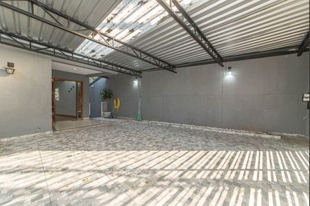 Casa para alugar com 298m², 3 quartos e 4 vagas Casa para alugar com 298m², 3 quartos e 4 vagasGaragem