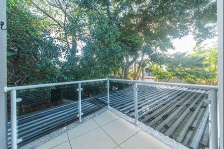 Casa para alugar com 298m², 3 quartos e 4 vagas Casa para alugar com 298m², 3 quartos e 4 vagasSuite - Varanda