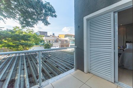 Casa para alugar com 298m², 3 quartos e 4 vagas Casa para alugar com 298m², 3 quartos e 4 vagasSuite - Varanda