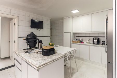 Apartamento para alugar com 158m², 3 quartos e 2 vagas Apartamento para alugar com 158m², 3 quartos e 2 vagasCozinha