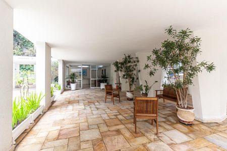 Apartamento para alugar com 158m², 3 quartos e 2 vagas Apartamento para alugar com 158m², 3 quartos e 2 vagasHall de Entrada