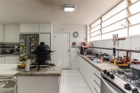 Apartamento para alugar com 158m², 3 quartos e 2 vagas Apartamento para alugar com 158m², 3 quartos e 2 vagasCozinha