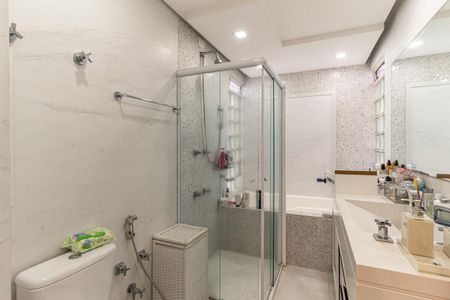Apartamento para alugar com 158m², 3 quartos e 2 vagas Apartamento para alugar com 158m², 3 quartos e 2 vagasBanheiro 1