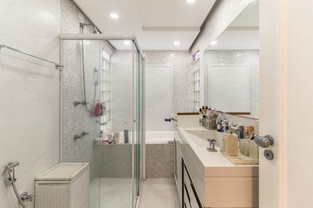 Apartamento para alugar com 158m², 3 quartos e 2 vagas Apartamento para alugar com 158m², 3 quartos e 2 vagasBanheiro 1