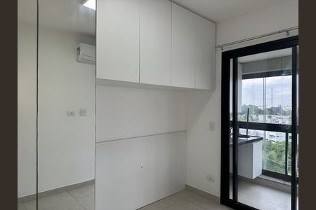 Quarto de apartamento para alugar com 1 quarto, 40m² em Tamboré, Barueri
