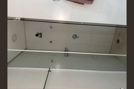 Banheiro de apartamento para alugar com 1 quarto, 40m² em Tamboré, Barueri