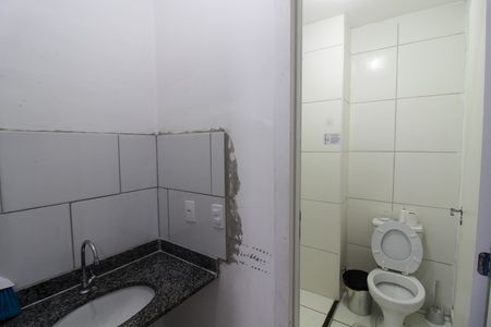 Banheiro de apartamento para alugar com 2 quartos, 37m² em Jaguaré, São Paulo