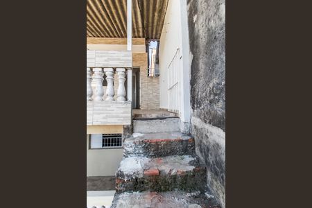 Casa para alugar com 50m², 1 quarto e 1 vaga Casa para alugar com 50m², 1 quarto e 1 vagaEscada