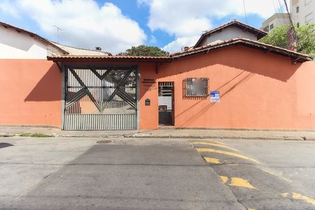 Casa de condomínio à venda com 64m², 2 quartos e 2 vagasFachada