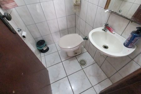 Casa de condomínio à venda com 64m², 2 quartos e 2 vagasLavabo