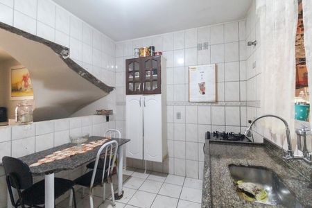 Casa de condomínio à venda com 64m², 2 quartos e 2 vagasCozinha