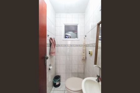 Casa de condomínio à venda com 64m², 2 quartos e 2 vagasLavabo