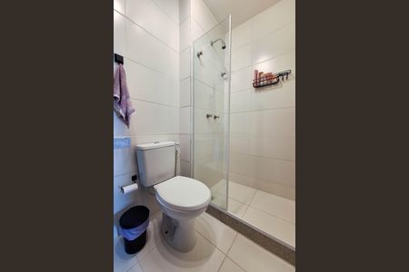 Apartamento à venda com 63m², 2 quartos e 1 vaga Apartamento à venda com 63m², 2 quartos e 1 vagaBanheiro Social