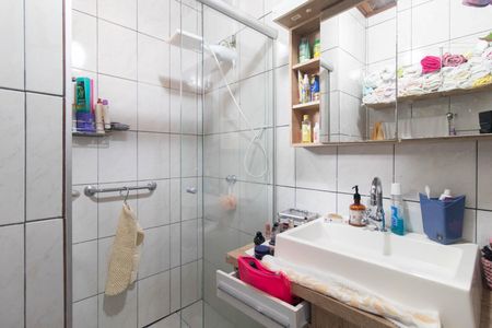 Casa à venda com 240m², 4 quartos e 4 vagas