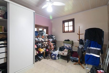 Casa à venda com 240m², 4 quartos e 4 vagas