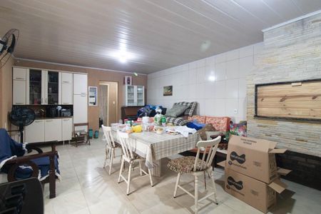 Casa à venda com 240m², 4 quartos e 4 vagas