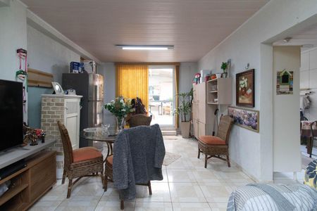 Casa à venda com 240m², 4 quartos e 4 vagas