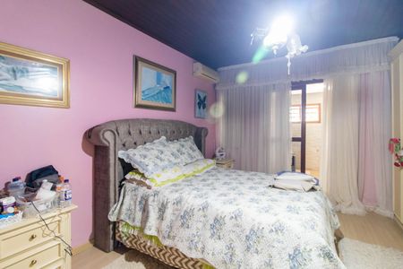 Casa à venda com 4 quartos, 240m² em Vila Nova, Porto Alegre