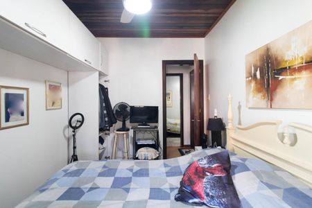 Casa à venda com 240m², 4 quartos e 4 vagas
