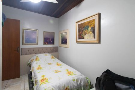 Casa à venda com 4 quartos, 240m² em Vila Nova, Porto Alegre