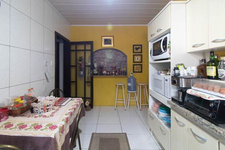 Casa à venda com 240m², 4 quartos e 4 vagas