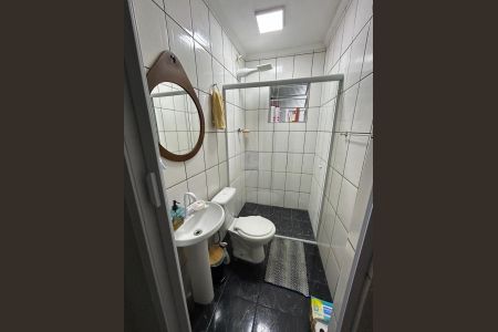 Casa à venda com 100m², 3 quartos e 2 vagas Casa à venda com 100m², 3 quartos e 2 vagasBanheiro